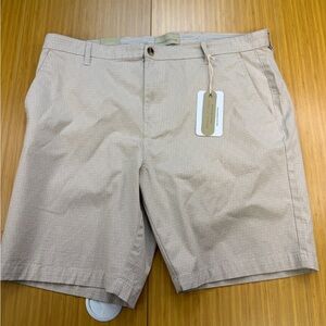 Across The Pond Shorts Collection Mens 38W Parchment Shorts NWT Tan